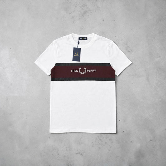 Camiseta Fred Perry Faixa Central